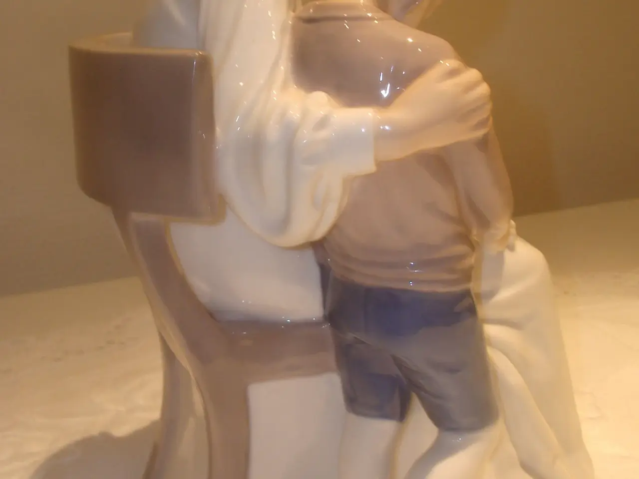 Billede 2 - B&G stor, sjælden figur "Mor m/børn" nr 1644