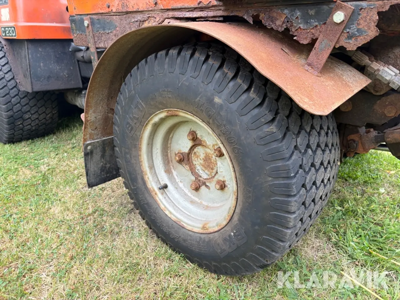 Billede 11 - Redskabsbærer Holder C230 4wd med redskaber