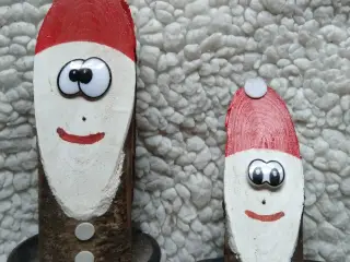 2 Træ Nisser med Metal Bund