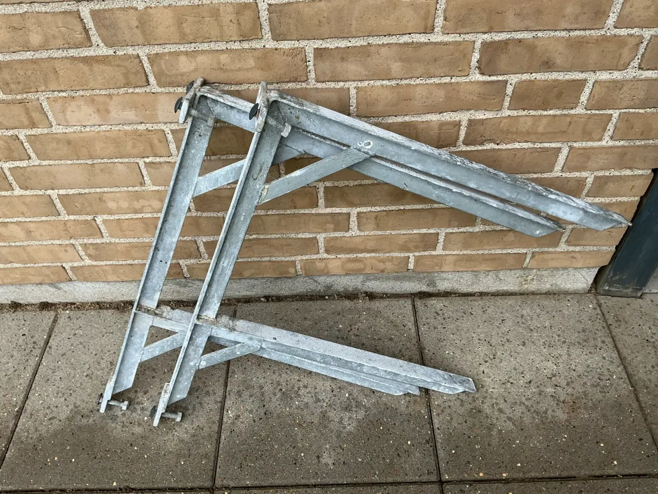 Billede 1 - Vinkler til bord/hylder