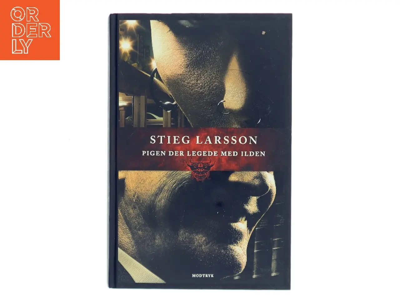 Billede 1 - Pigen der legede med ilden af Stieg Larsson (Bog)