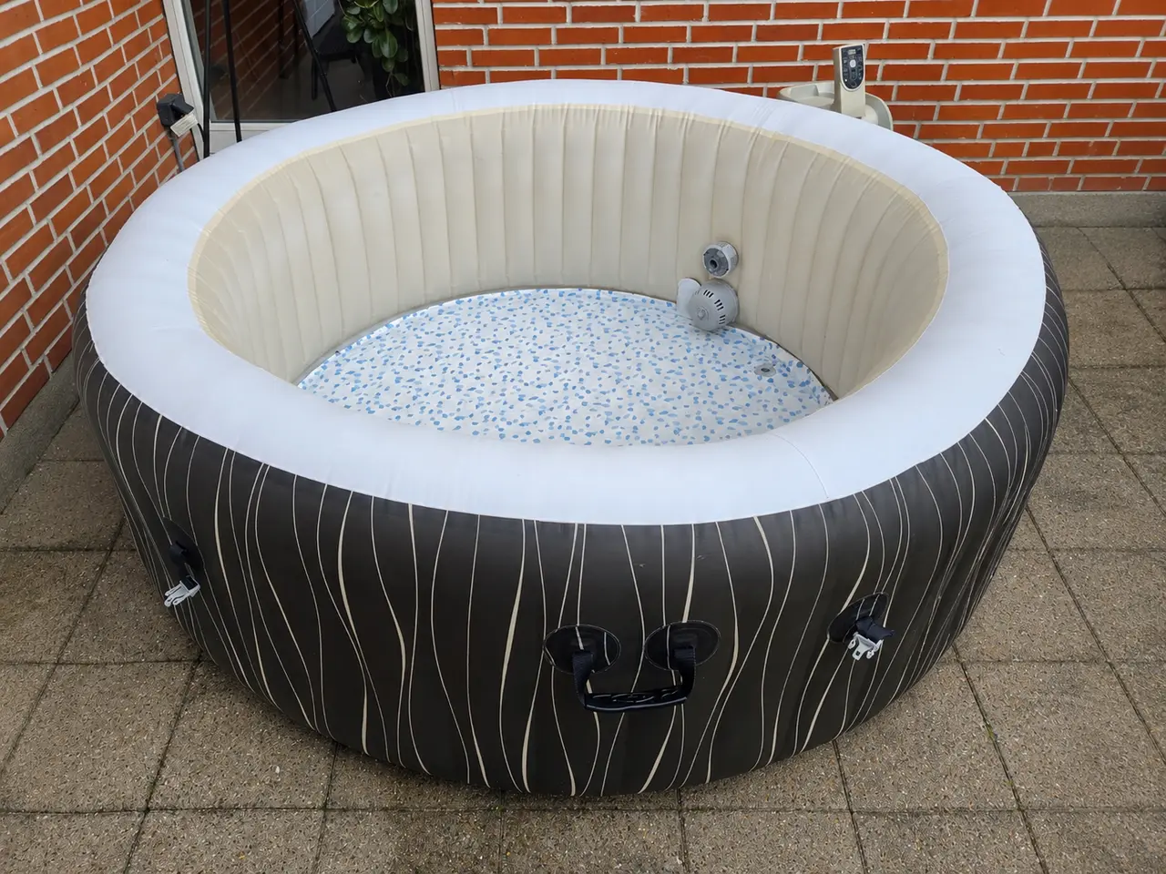 Billede 2 - Lay-Z-Spa Hollywood 4-6 pers. - komplet sæt
