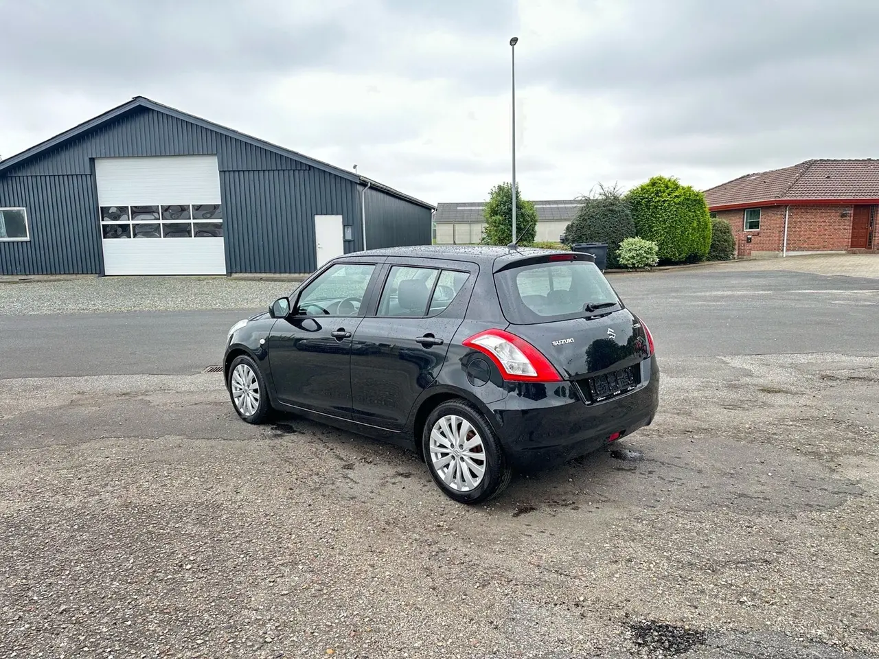 Billede 4 - Suzuki Swift 1,2 Dualjet 16V Club 90HK 5d