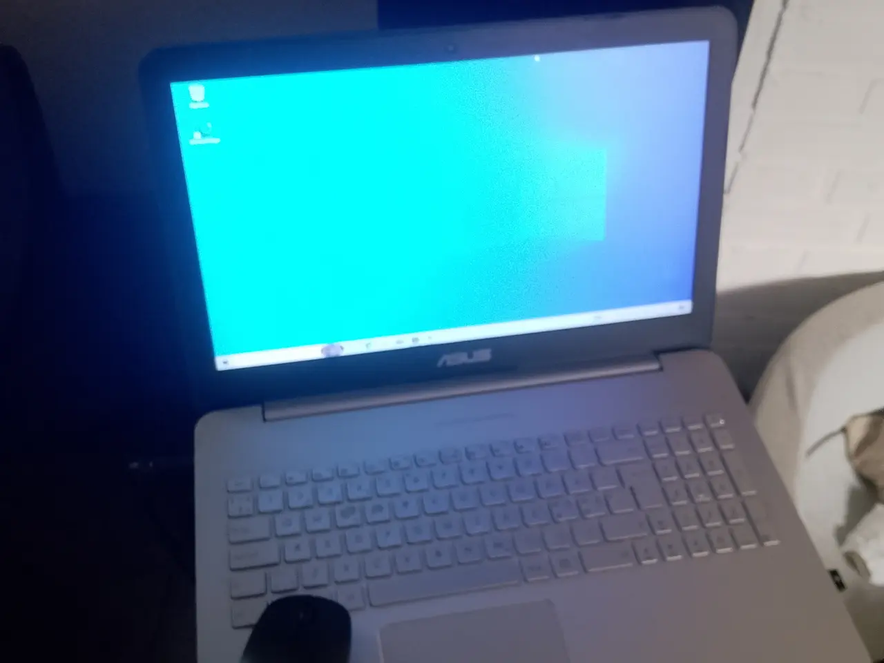 Billede 9 - Asus Bærbar Sælges for 600 kr ring eller sms mig 