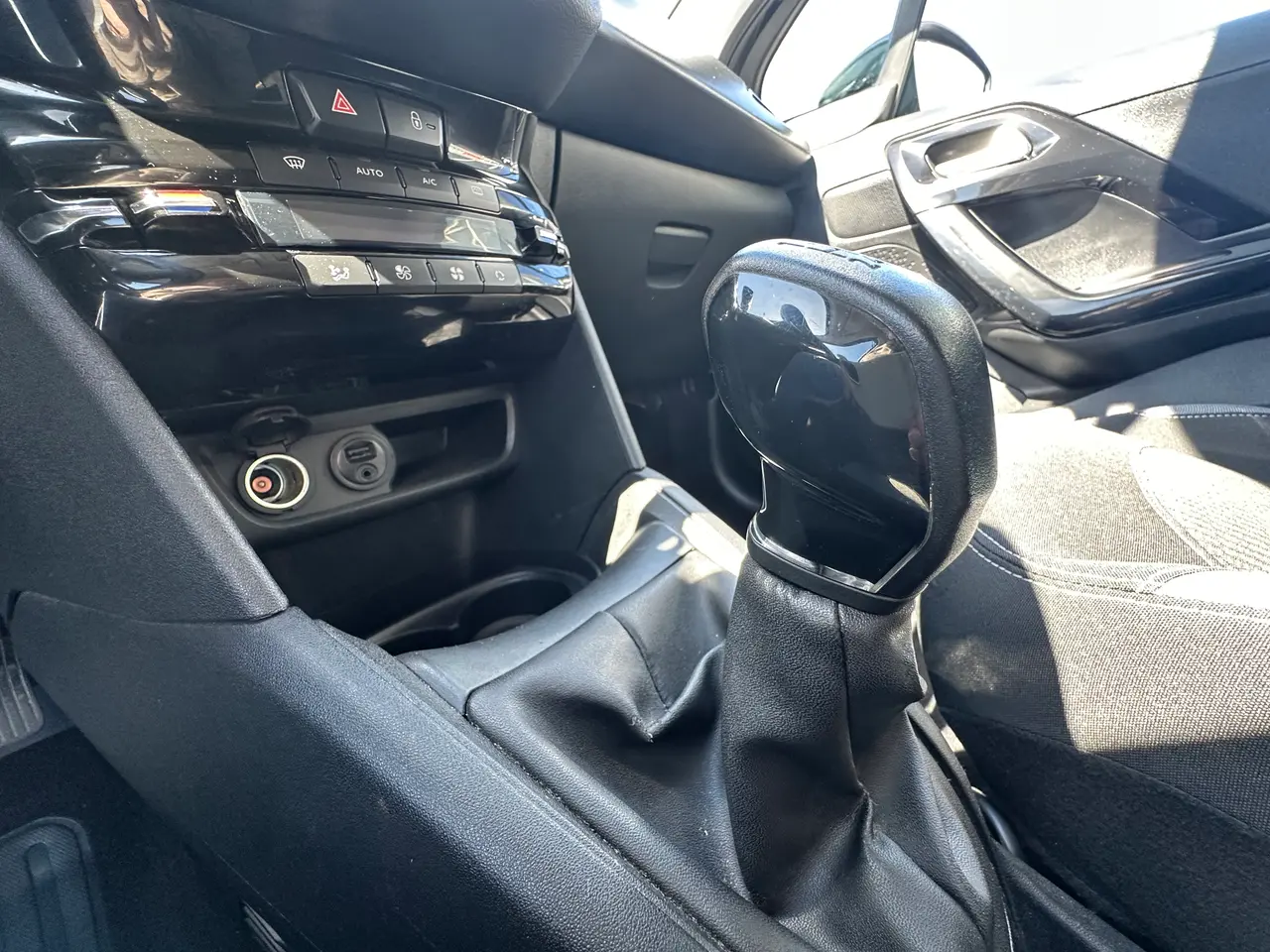 Billede 14 - Peugeot 208 1,6 BlueHDi 100 Allure