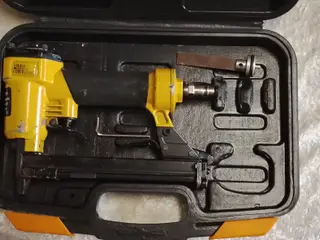 Klammepistol trykluft fungerer som den skal.