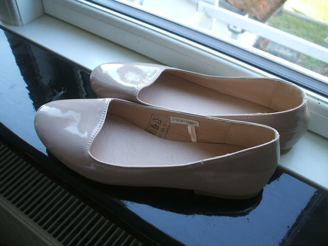 Billede 1 - Laksko og beige stilet