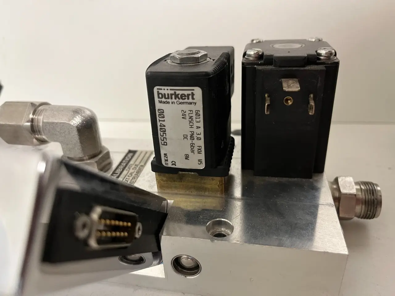 Billede 5 - Bürkert Fuel Inlet Manifold Block 5x Solenoid
