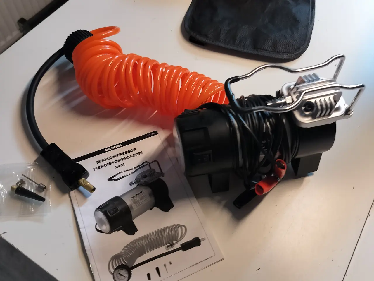 Billede 1 - Mini kompressor ny og med lys i hvis det er mørkt.