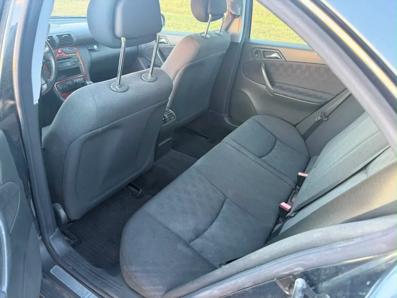 Billede 4 - C180 Benzin lav km 219.000 pæn og velholdt 