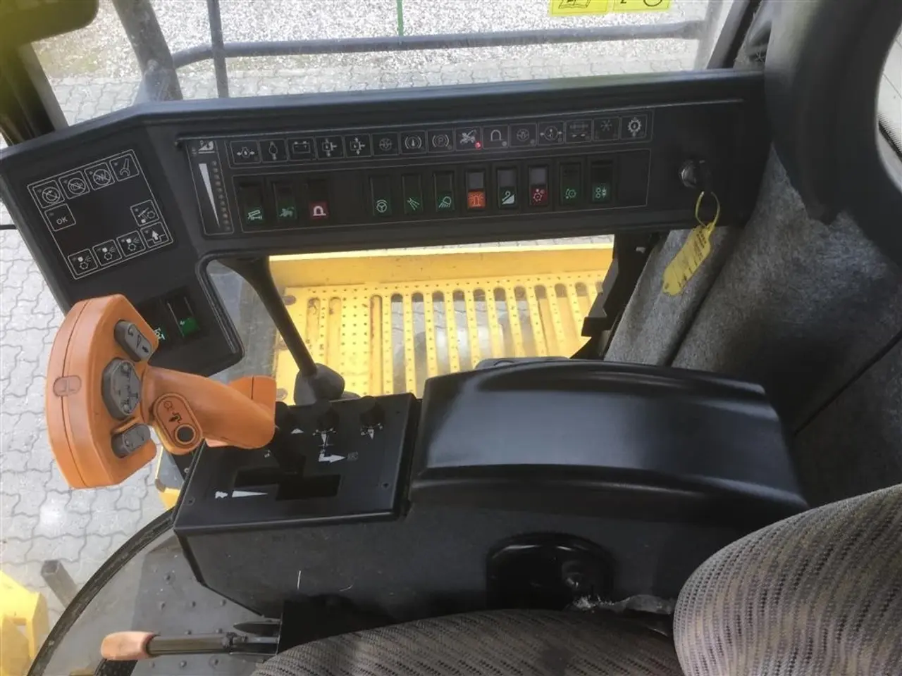Billede 7 - New Holland FX 38 Velholdt inkl majsbord og pickup