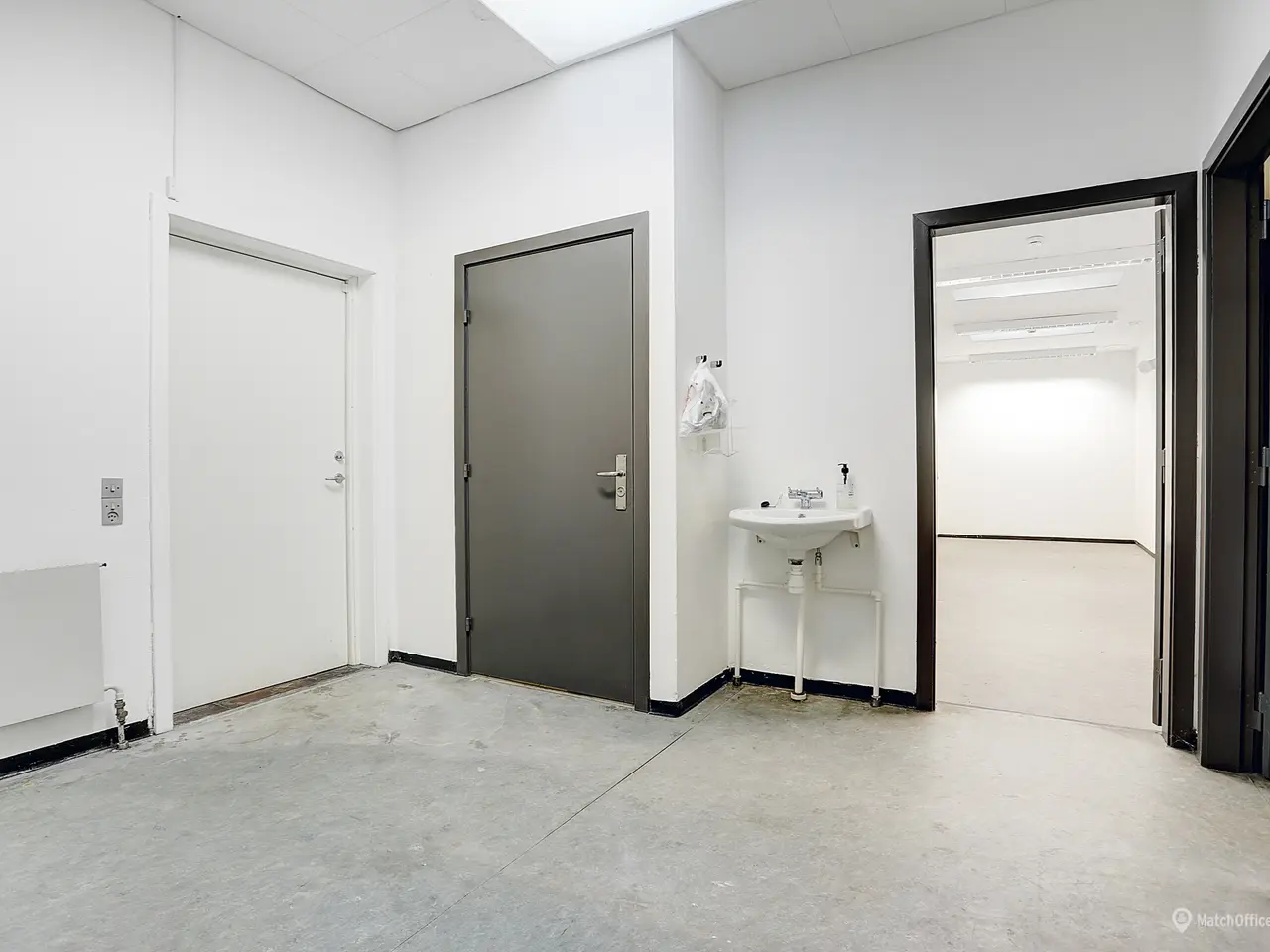 Billede 5 - Kontor/showroom velegnet til undervisningsformål, handel mm