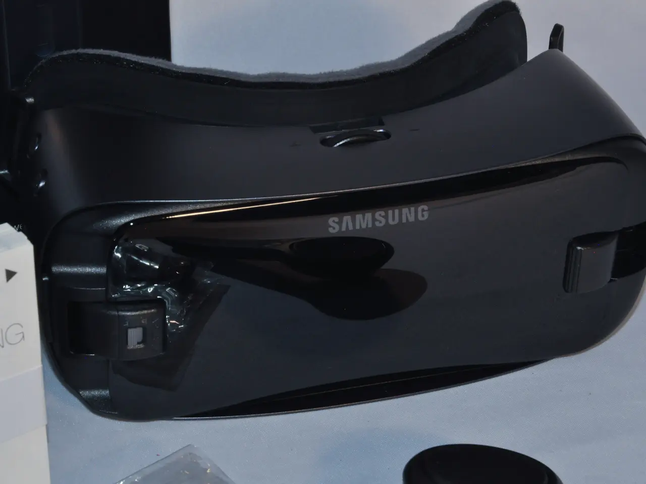 Billede 4 - Samsung Gear VR med Controller – VR Headset – Komp