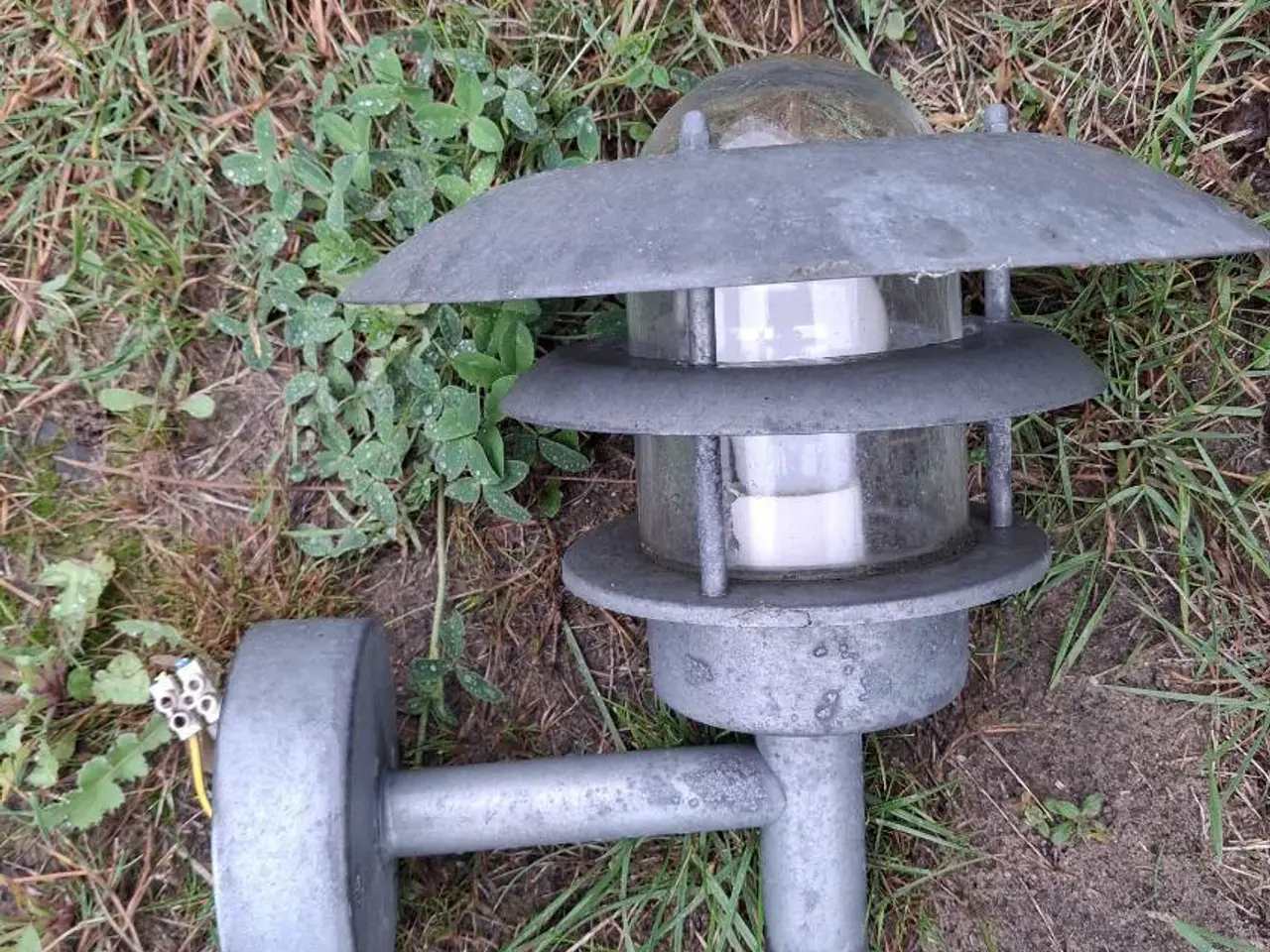Billede 1 - Galvaniseret udendørs lampe