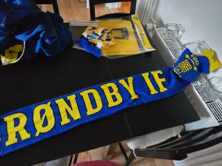 Brøndby halsterklæder 2 styk 100 kr for et