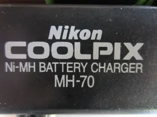 Nikon MH-70 Ni-MH batteri lader til AA batterier