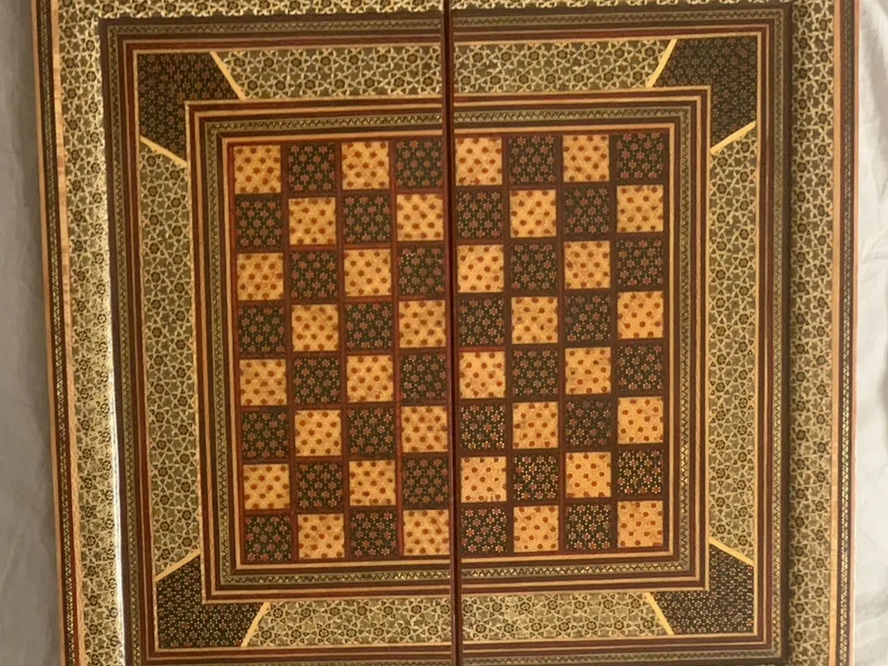 Billede 3 - Håndlavet persisk backgammon / skakbræt 