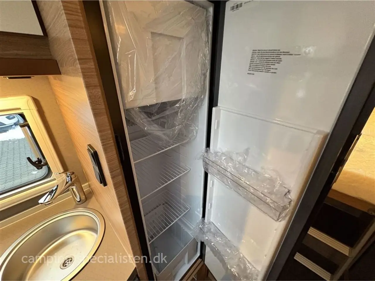 Billede 12 - 2026 - Weinsberg Pepper Edition MEG 640 Mercedes Weinsberg CaraCompact 640 MEG Edition Pepper MB 2026 - Kan ses nu hos Camping-Specialisten.dk