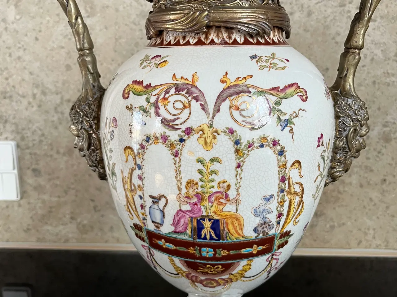 Billede 1 - Wong Lee porcelænsbase med metalhanke og dekoratio