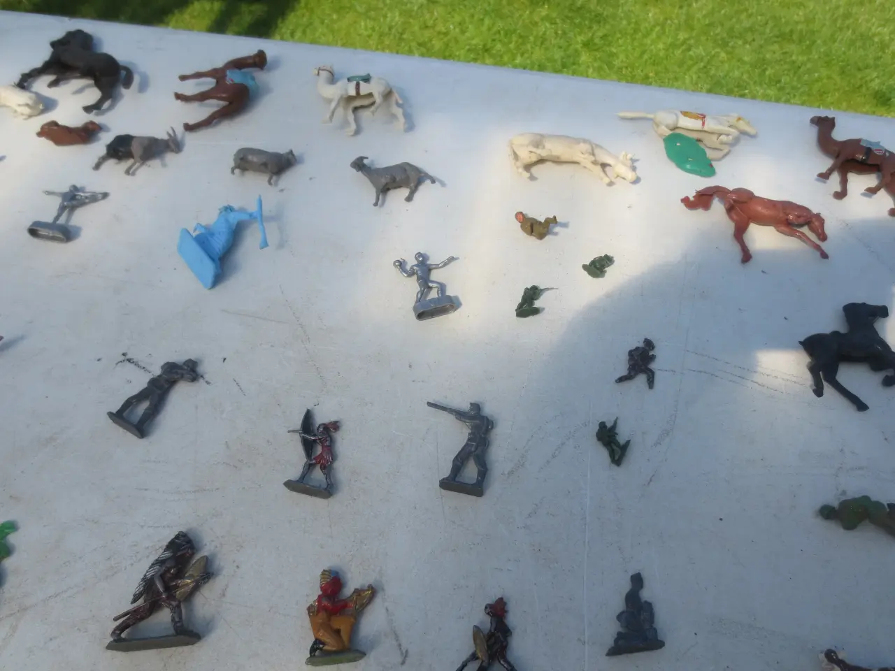 Billede 6 - 93 stk Figurer og Dyr