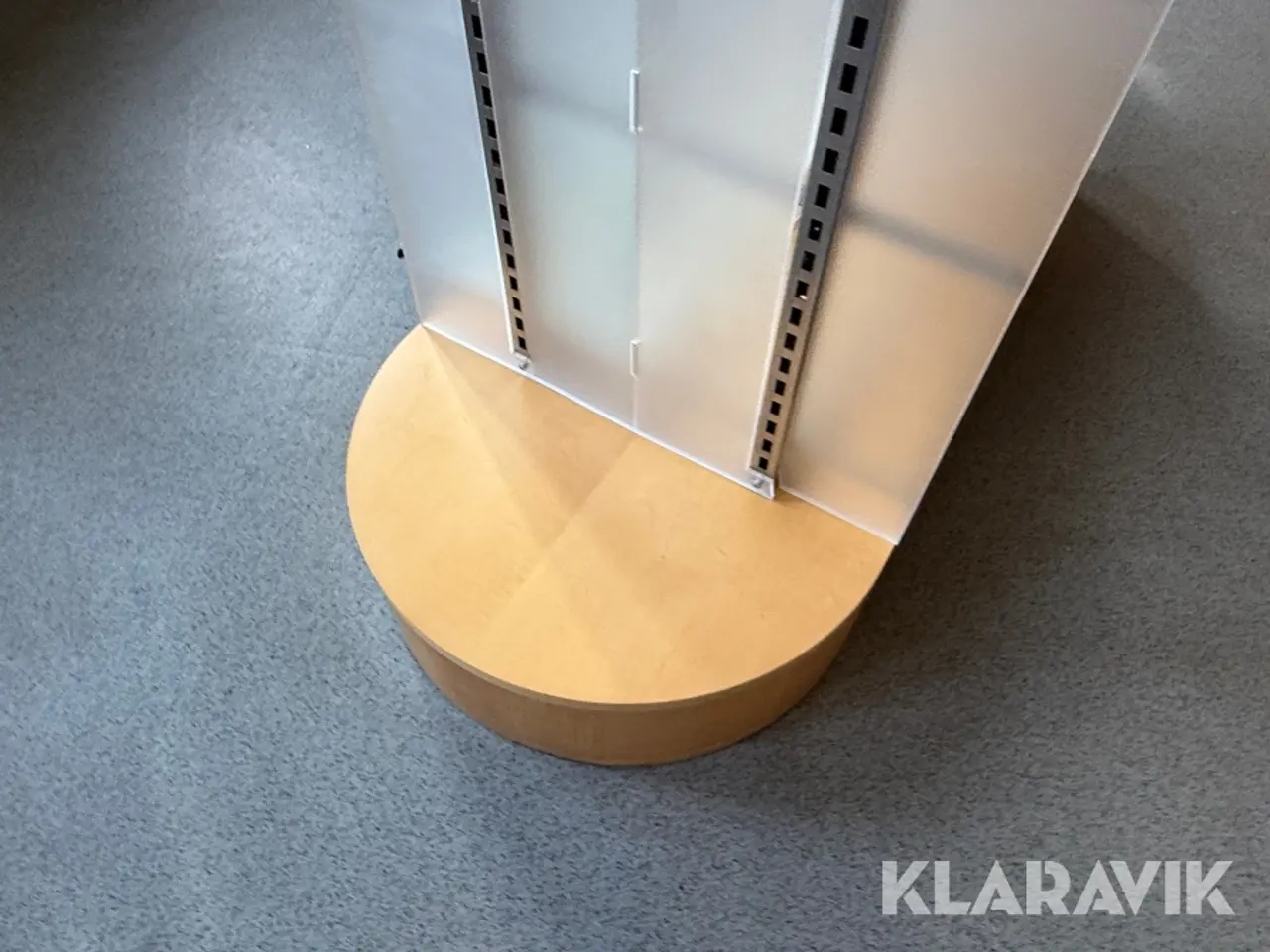 Billede 5 - Komplet apoteksinventar med skuffesystemer, reoler og arbejdsborde