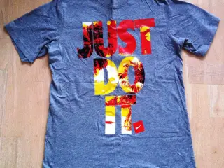 Nike T-shirt, 12-13år, 152-158cm, 30kr