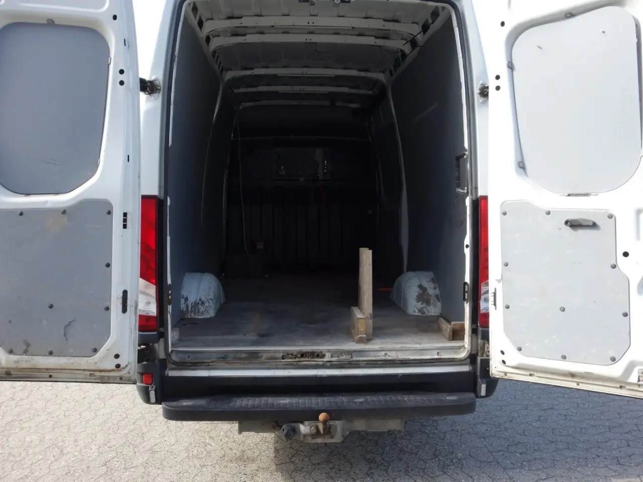 Billede 14 - Iveco Daily 3,0 35S18 12m³ Van AG8