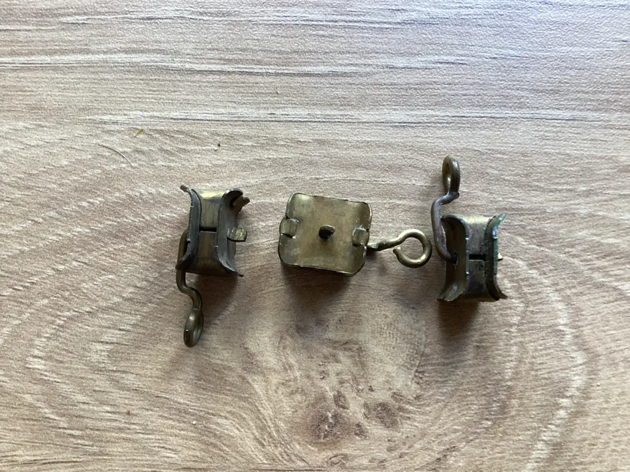 Billede 7 - 14 små beslag/hankeholder/rembeslag reservedele