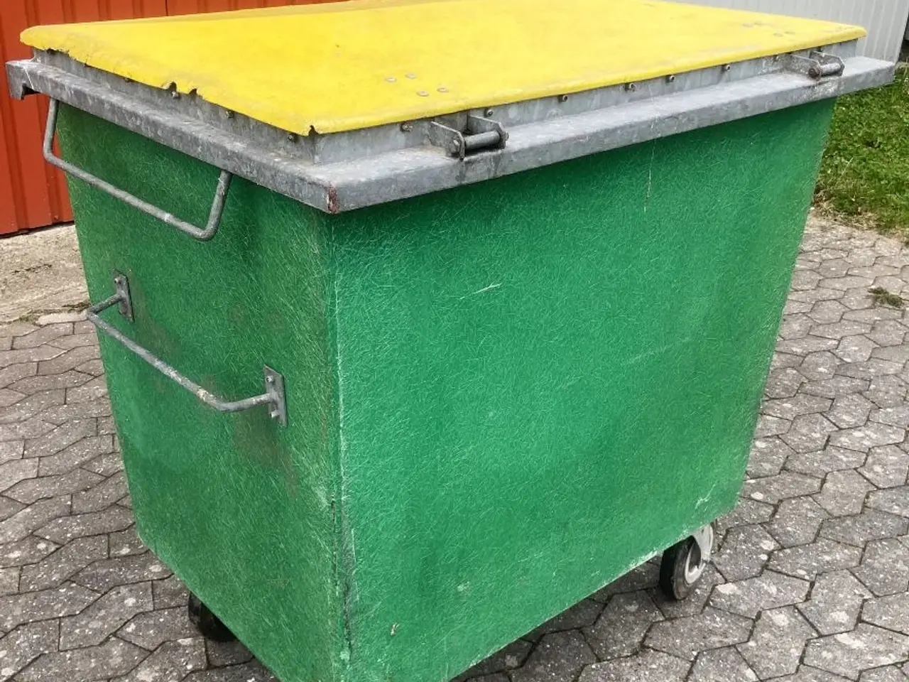 Billede 1 - Affaldscontainer, glasfiber 600 ltr.