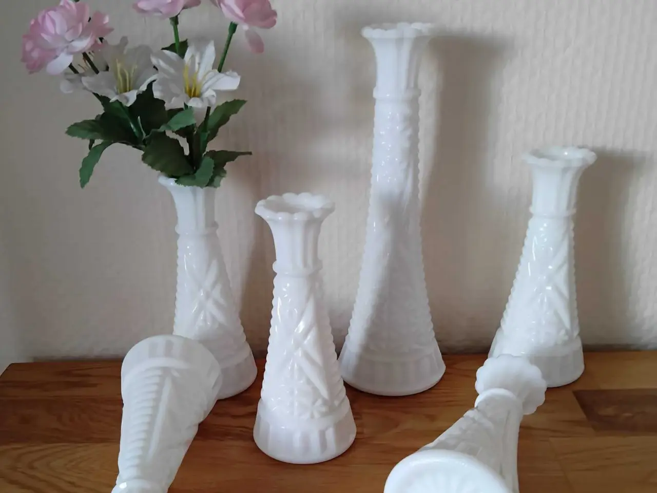 Billede 2 - Vintage blomster vase i mælkeglas.