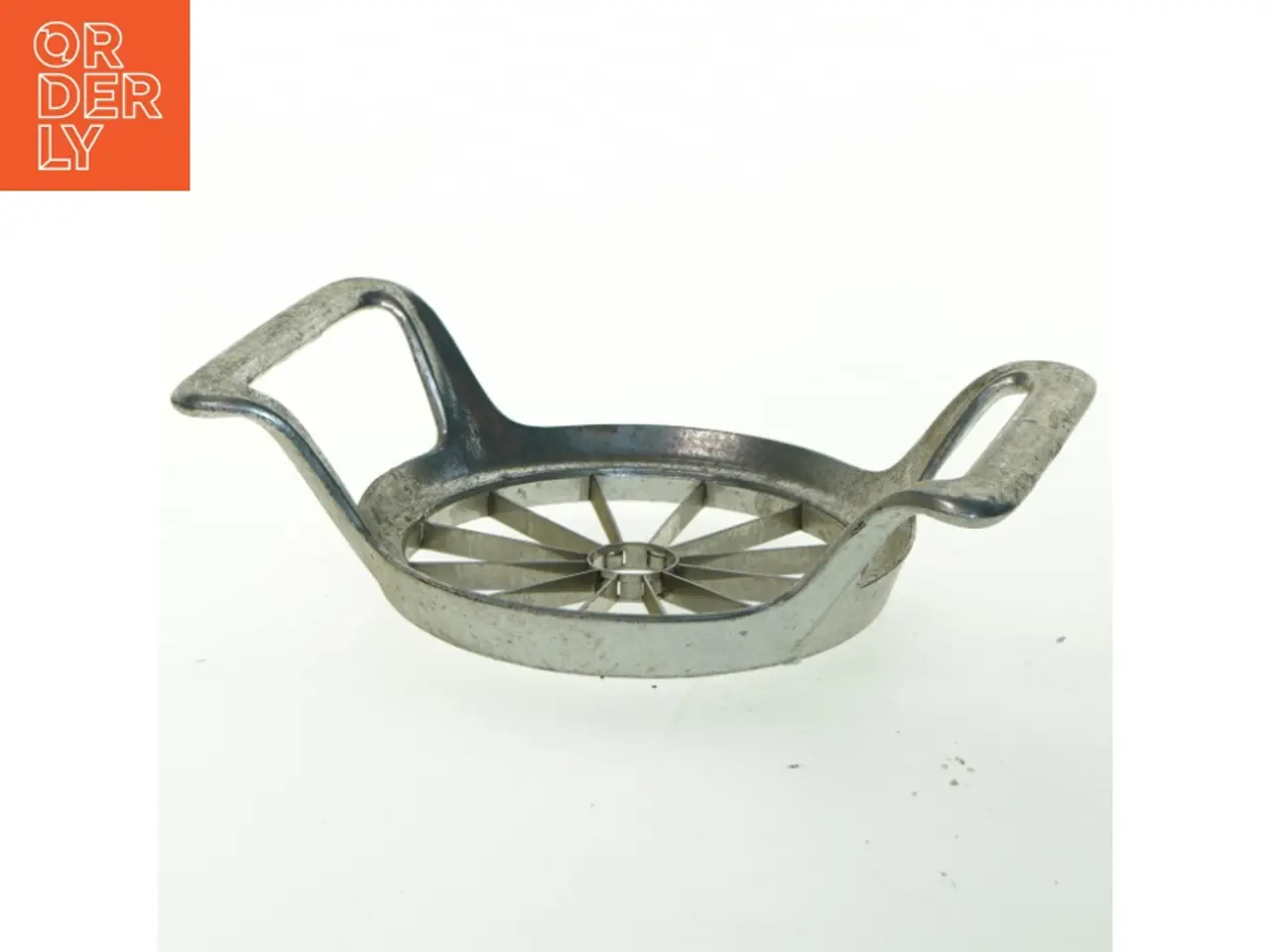 Billede 1 - Æbleskærer i metal (str. 17x11 cm)