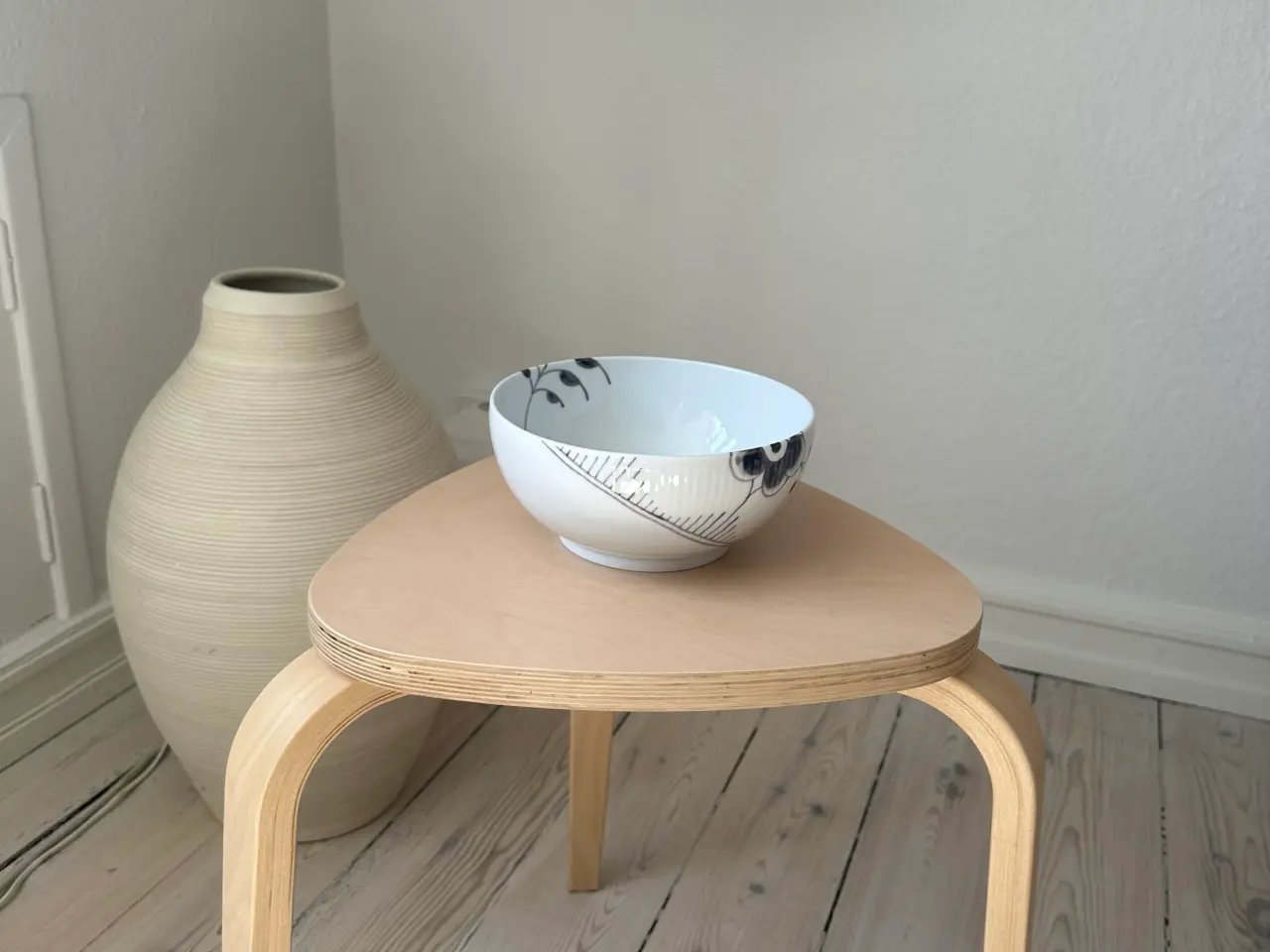 Billede 1 - Royal Copenhagen Sort Mega Riflet Skål Ø 18 cm - P