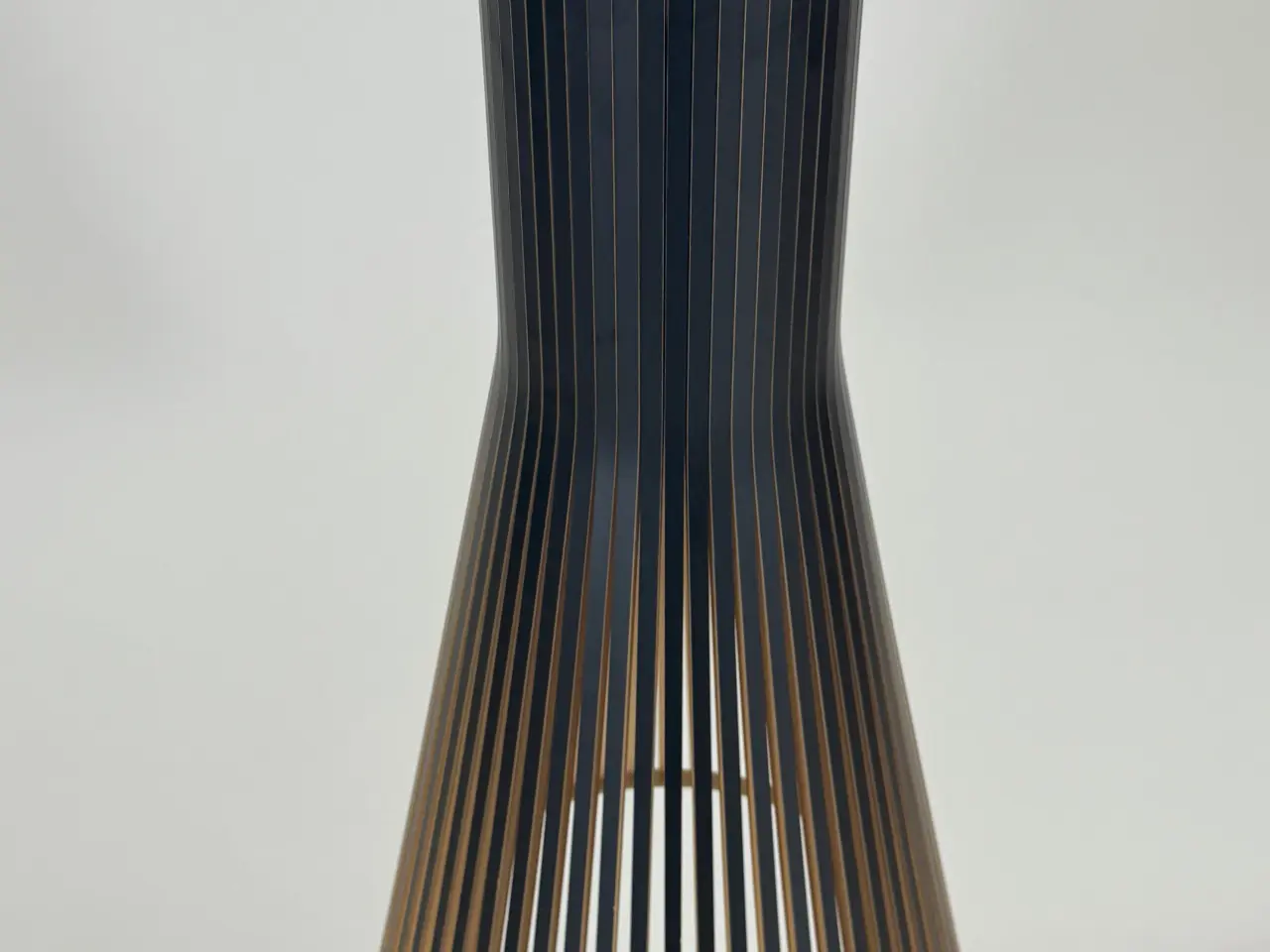 Billede 5 - Secto Design Secto 4201 Lampe – Sort H 45 cm