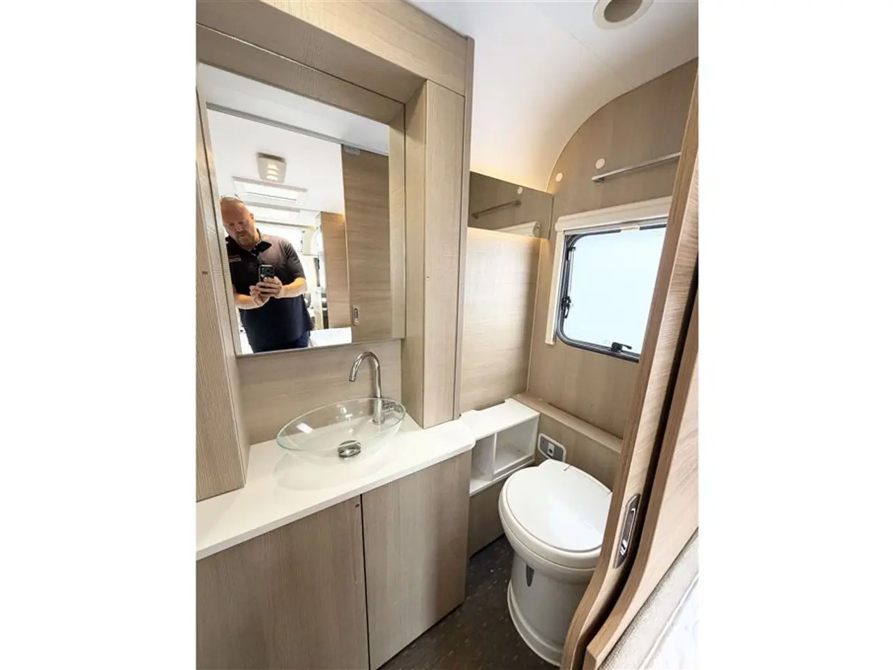 Billede 16 - 2019 - Adria Adora 572 UT Enkeltsenge-Endebad-Gulvtemp.-Mover