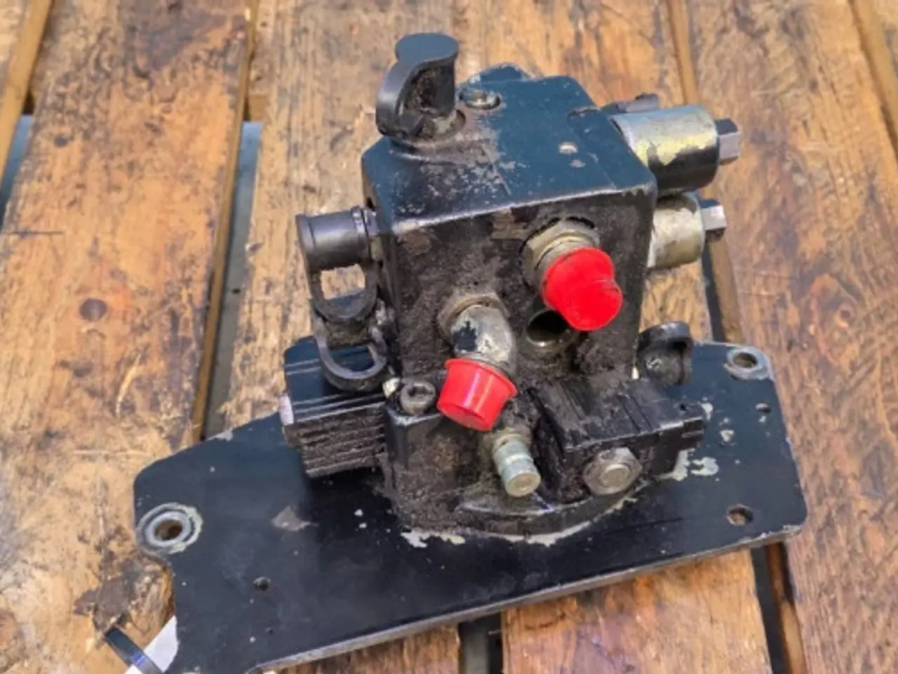 Billede 7 - Massey Ferguson 6290 Trykventil 3795675M13