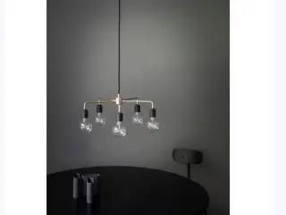 Loftslampe, Leonard, Menu