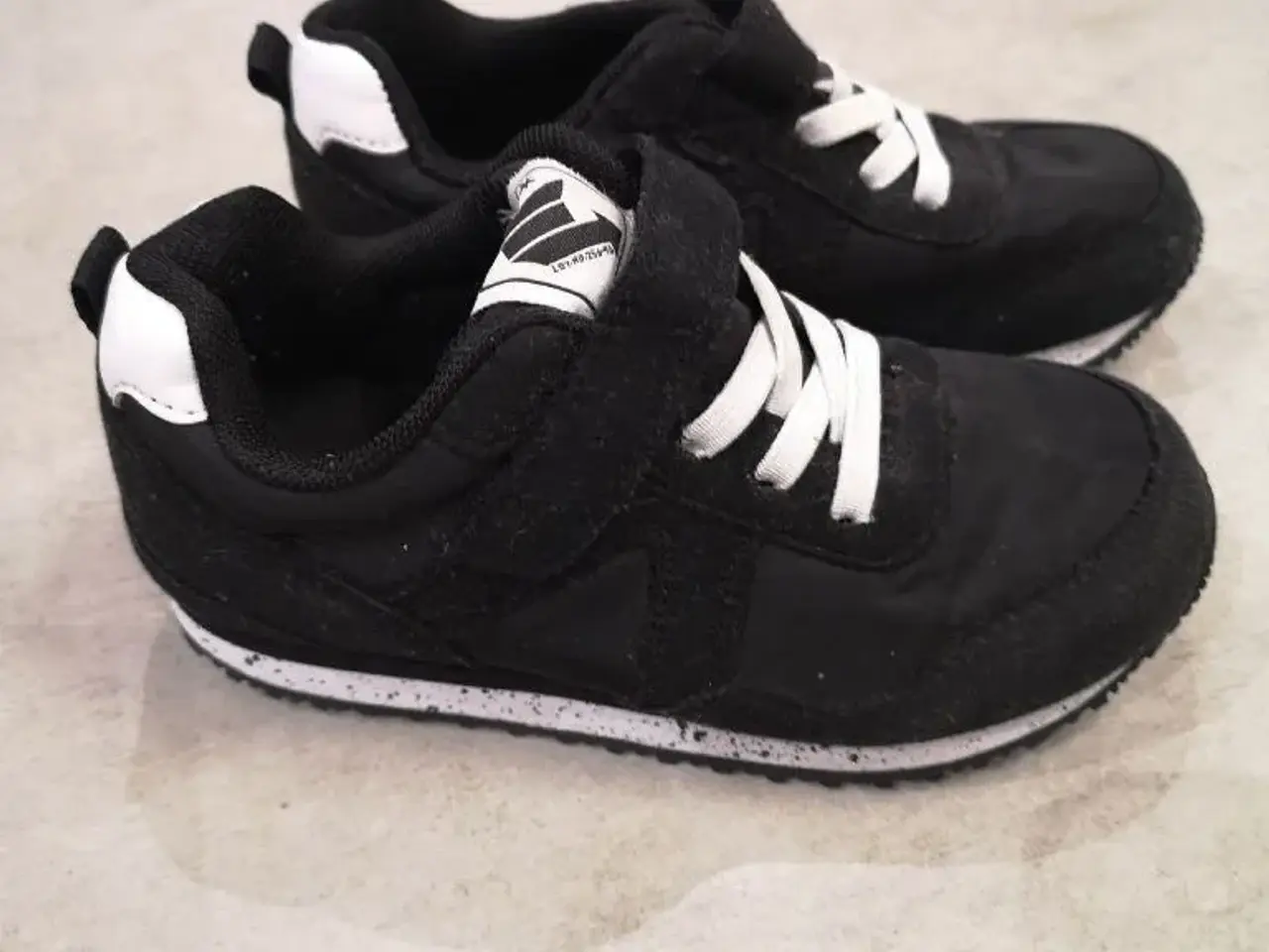 Billede 1 - Sneakers str. 27