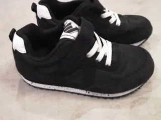 Sneakers str. 27