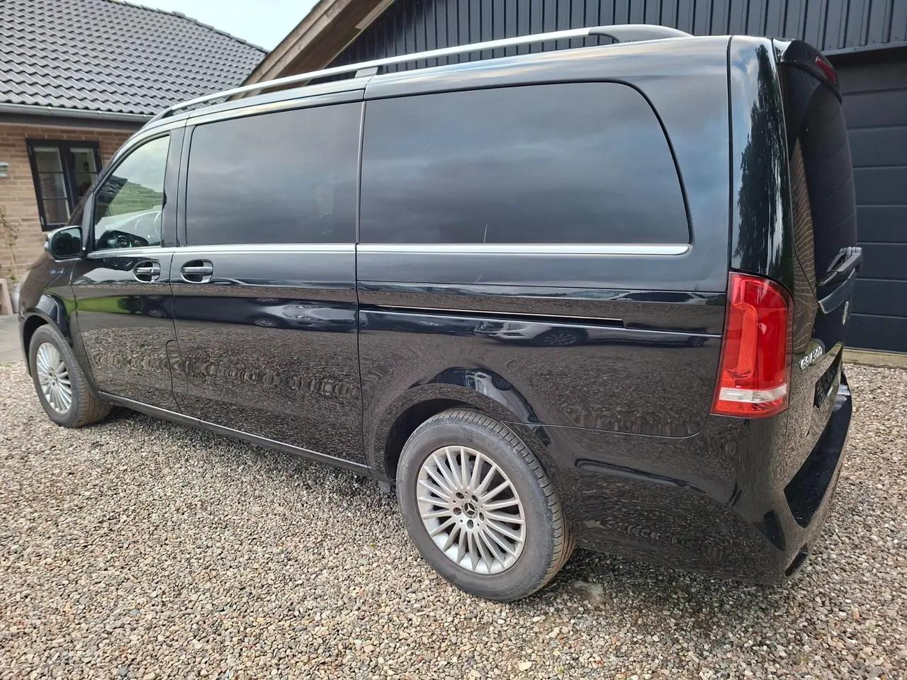 Billede 2 - Mercedes EQV300  Avantgarde L Van