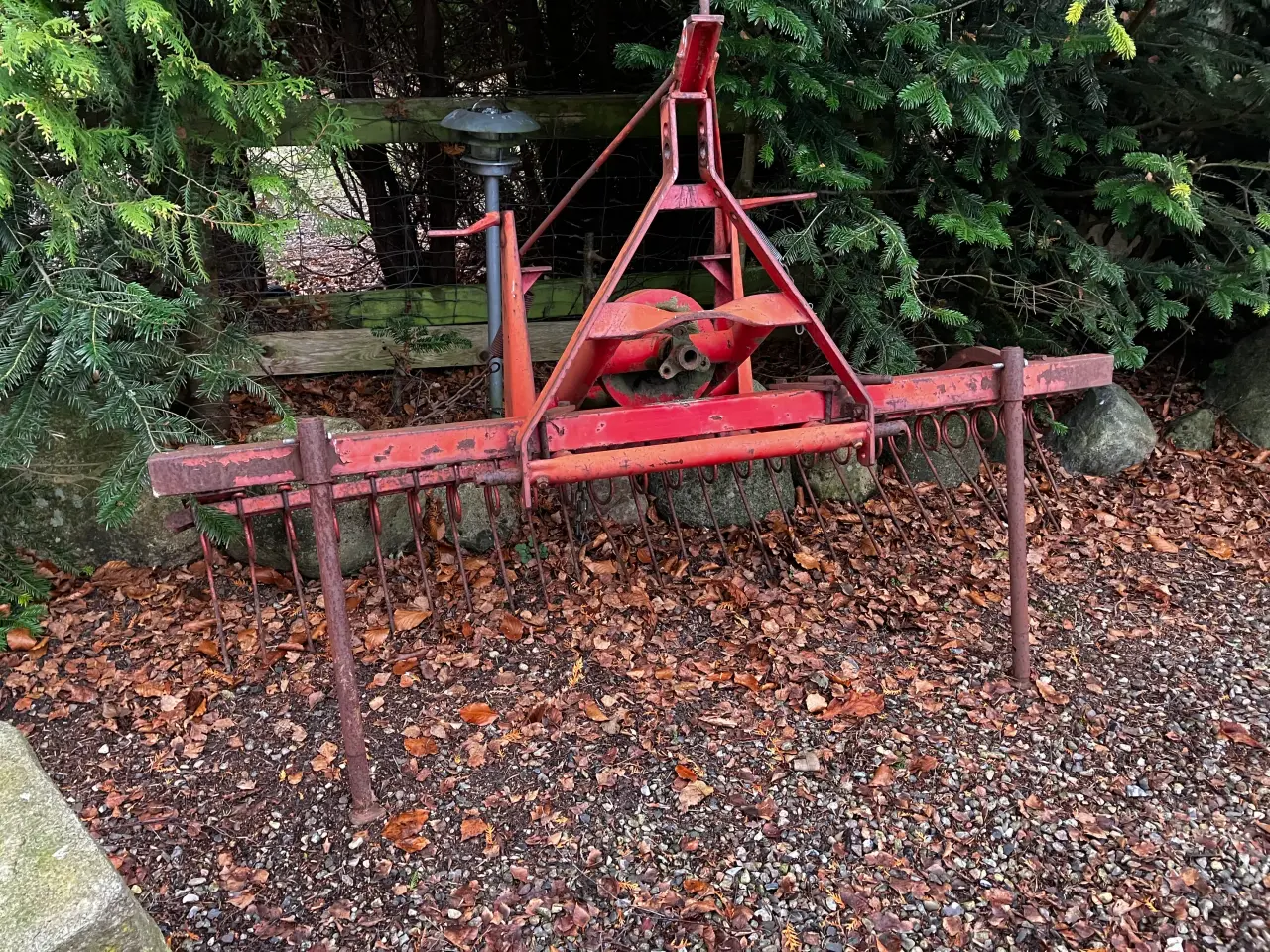 Billede 1 - Gårdspladsrive