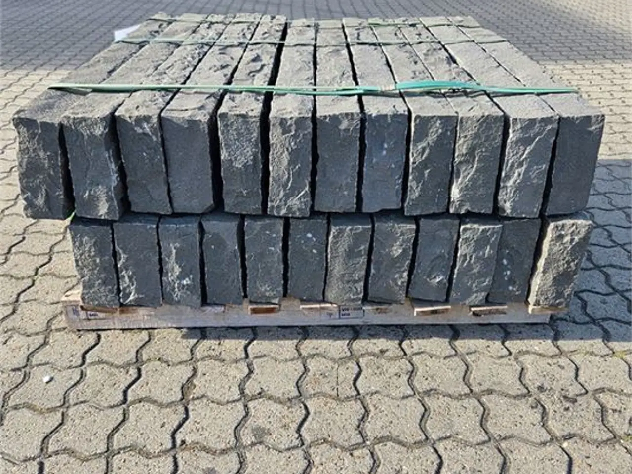 Billede 4 - ABC Sort basalt kantsten - Gulv og granit.