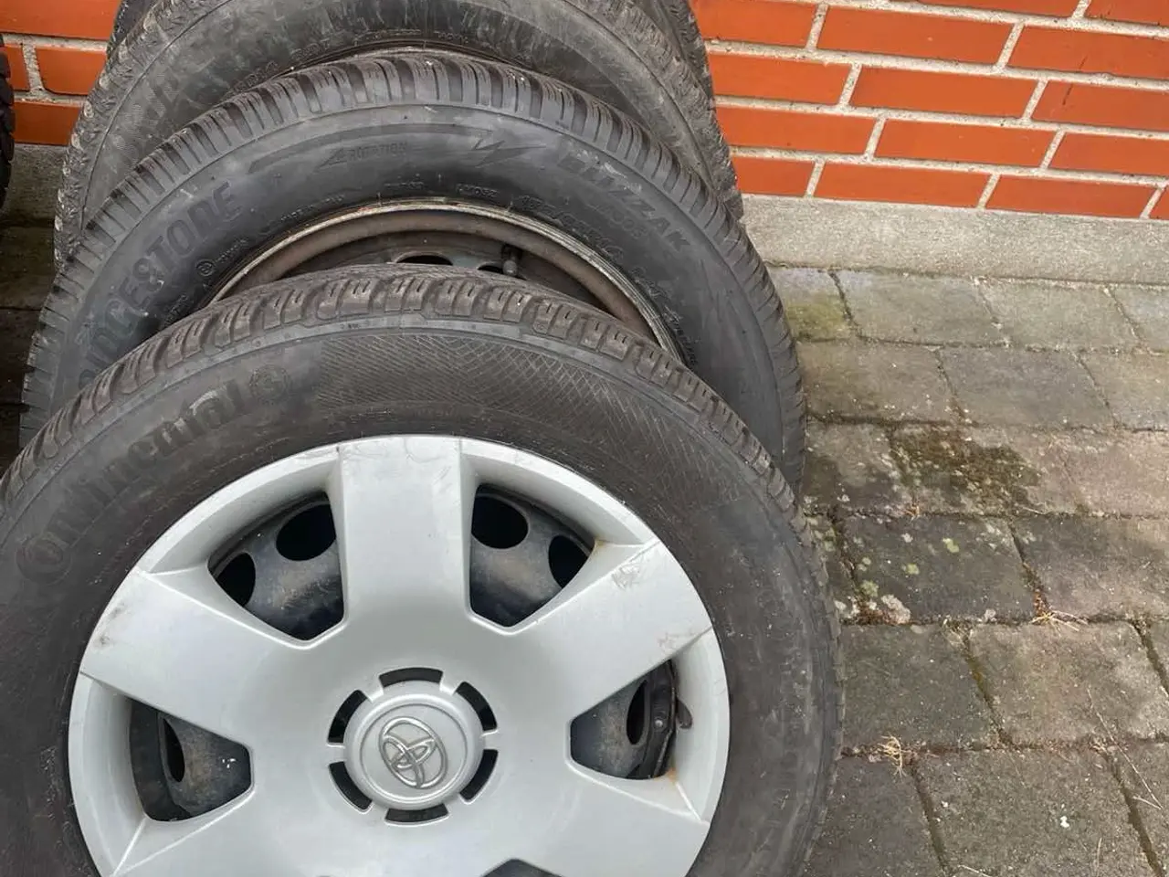 Billede 1 - 14 Originale Toyota Komplette Vinterhjul