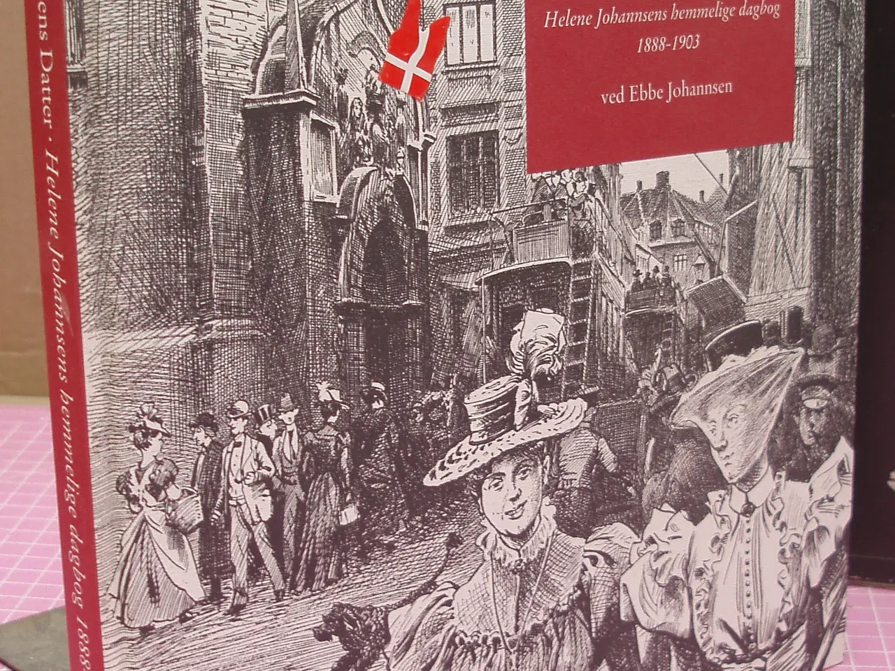 Billede 1 - Oberstens Datter, Helene Johannsens dagbog