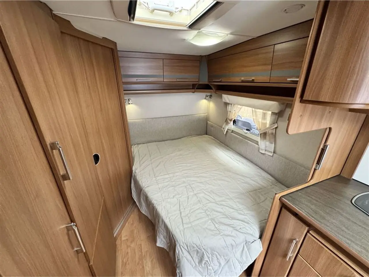 Billede 13 - 2012 - Kabe Classic 520 XL KS   Franskseng-Alde-Gulvv.-Telt