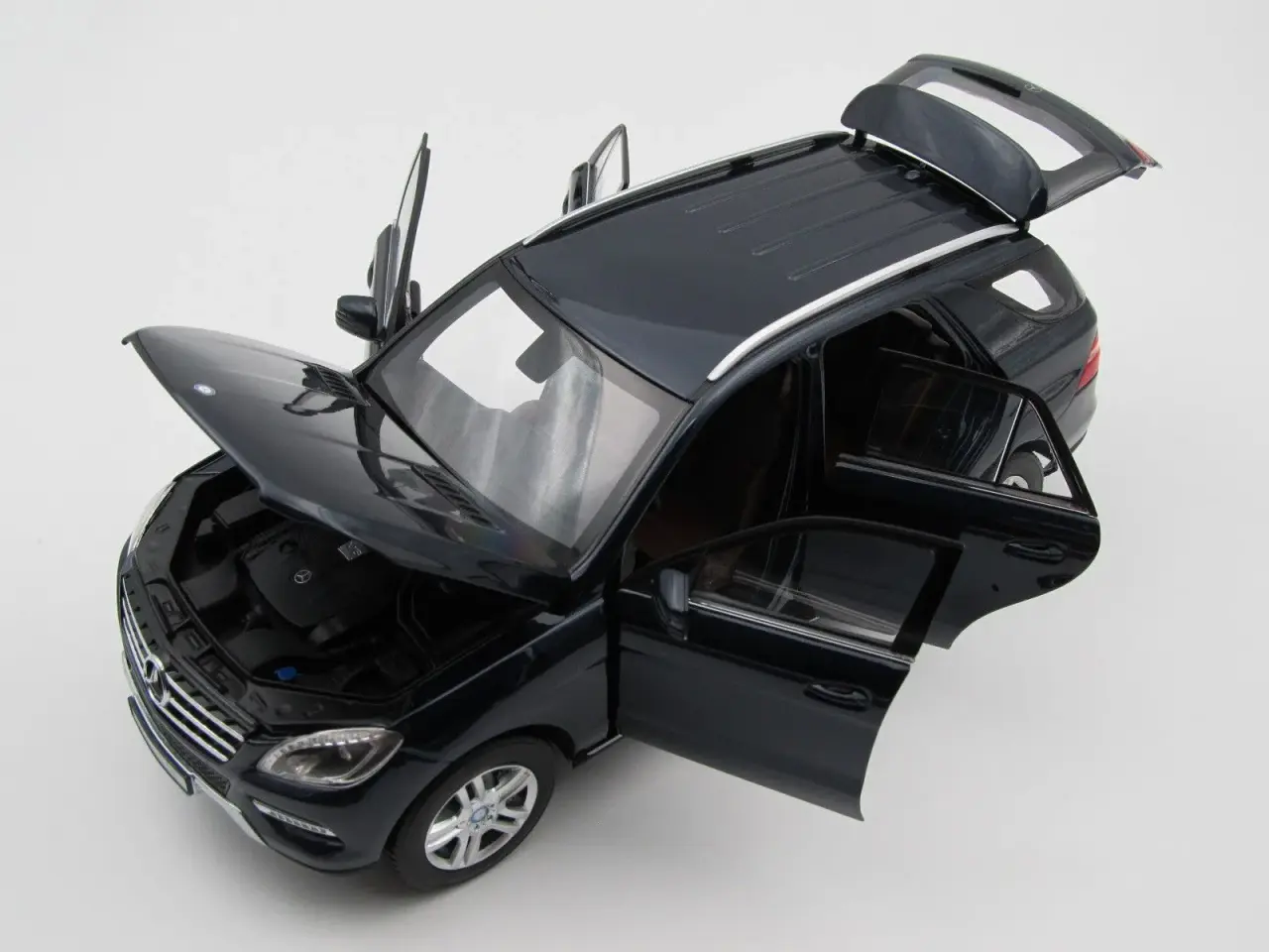 Billede 4 - 2011 Mercedes-Benz ML 1:18