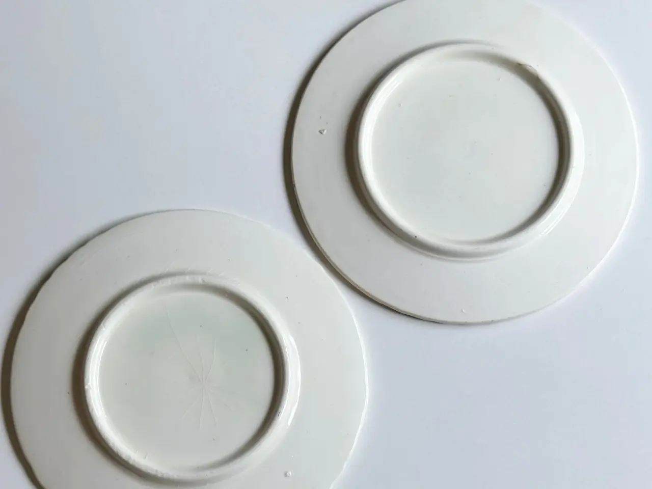 Billede 4 - Fajancetallerkner m appelsiner, 2 stk samlet
