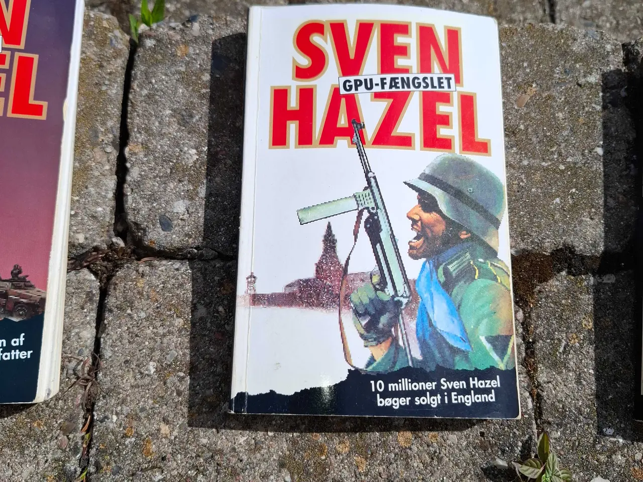 Billede 9 - Sven Hazel bøger 