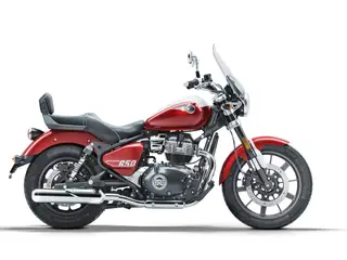 Royal Enfield Super Meteor 650 Celestial