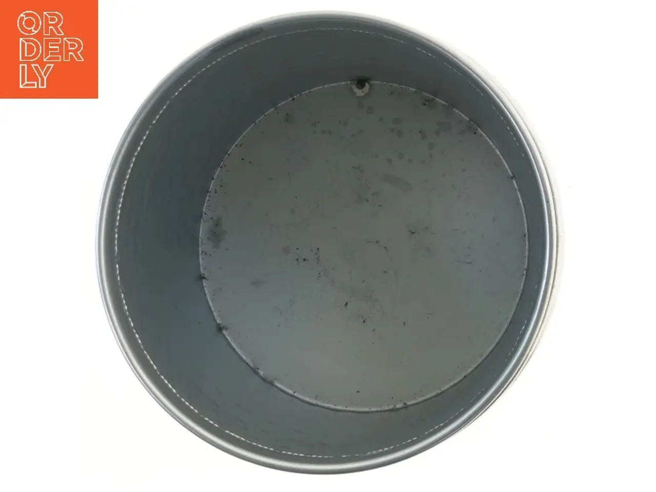 Billede 2 - Metal urtepotter sæt (str. 3 stk Ø 18 cm længde 15,5 cm)