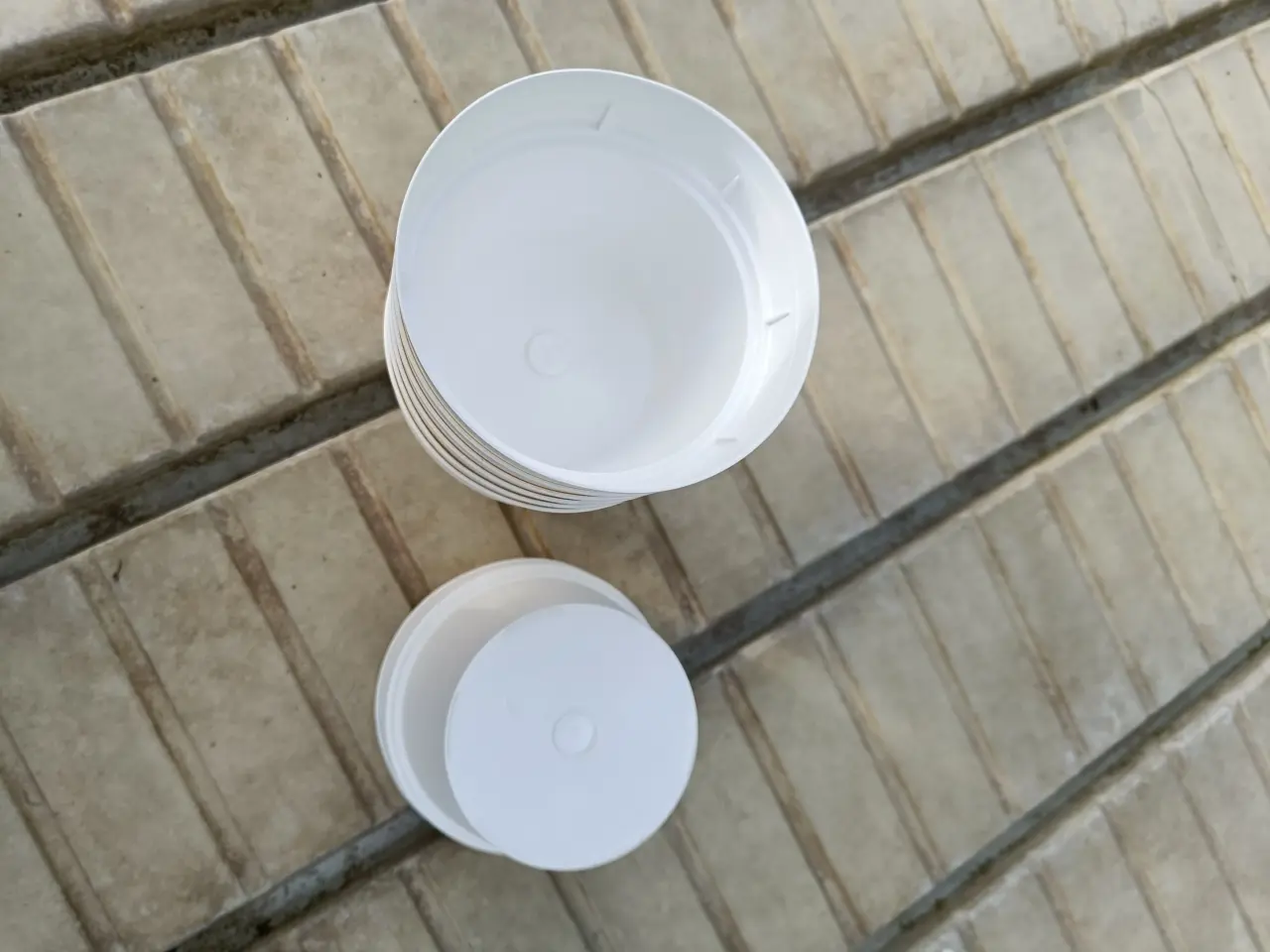 Billede 2 - Plast potte til drivhuset